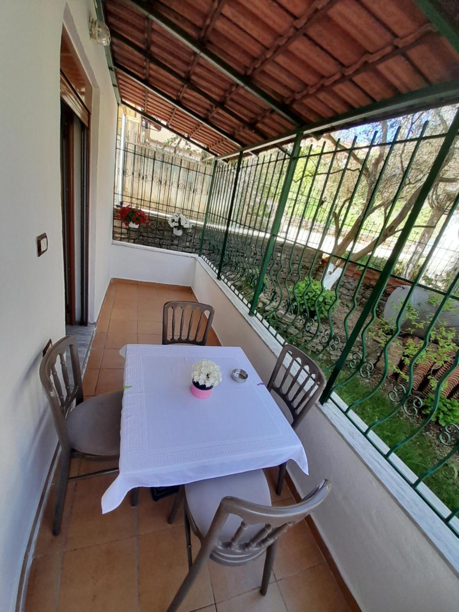 George 1 Apartment Gjirokaster Phòng bức ảnh