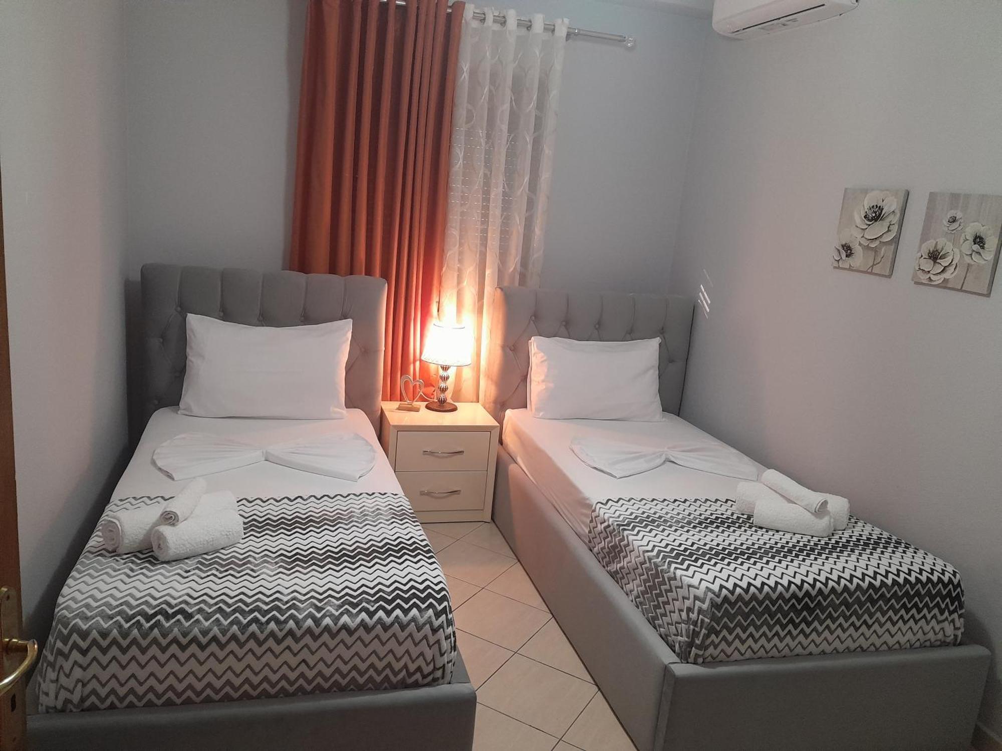 George 1 Apartment Gjirokaster Phòng bức ảnh